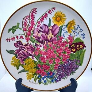 Wedgwood Franklin Porcelain Flowers of the Year "May" 1977 Plate ~ 10 5/8"
